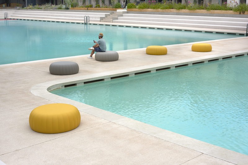 Ogrodowy_stołek_pufa_GELEE_GRAND_slide