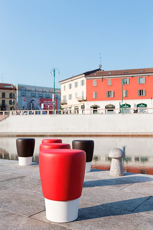 Ogrodowy_stołek_LAU_slide