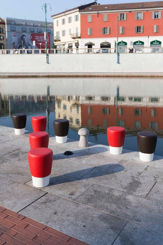 Ogrodowy_stołek_LAU_slide