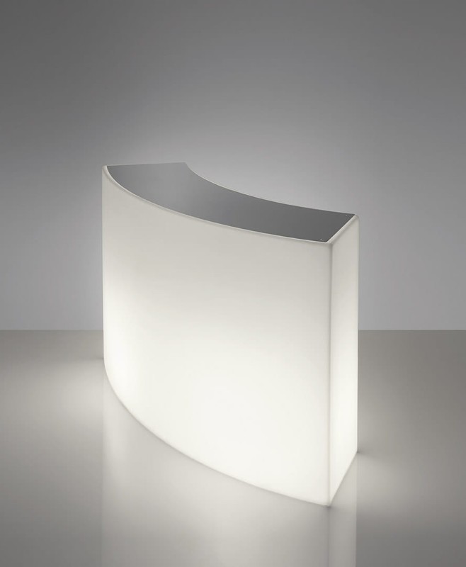 Nowoczesny_stół_przekąskami_SNACK_BAR_slide