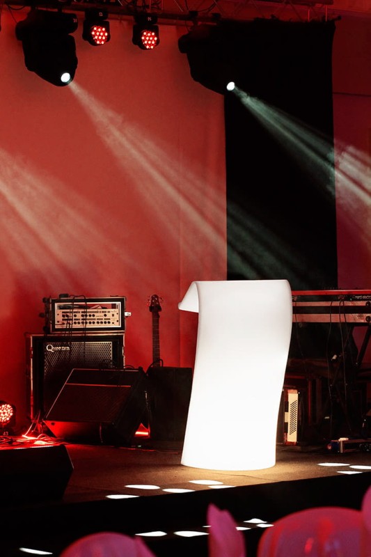 Ogrodowa_mównica_SWISH_slide