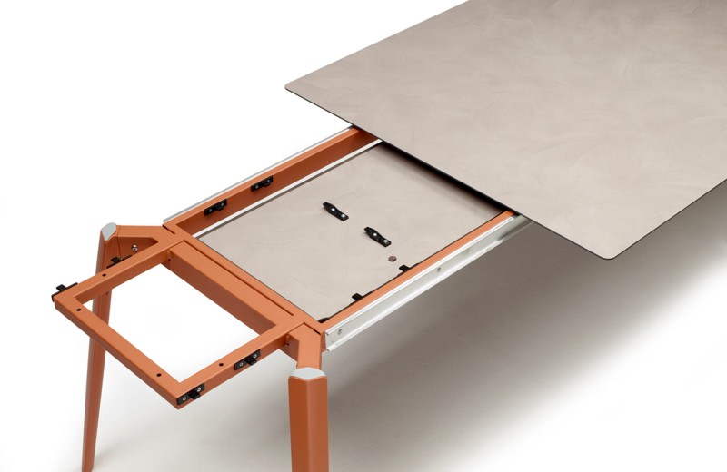 Ogrodowy_rozkładany_stół_SQUID_scab