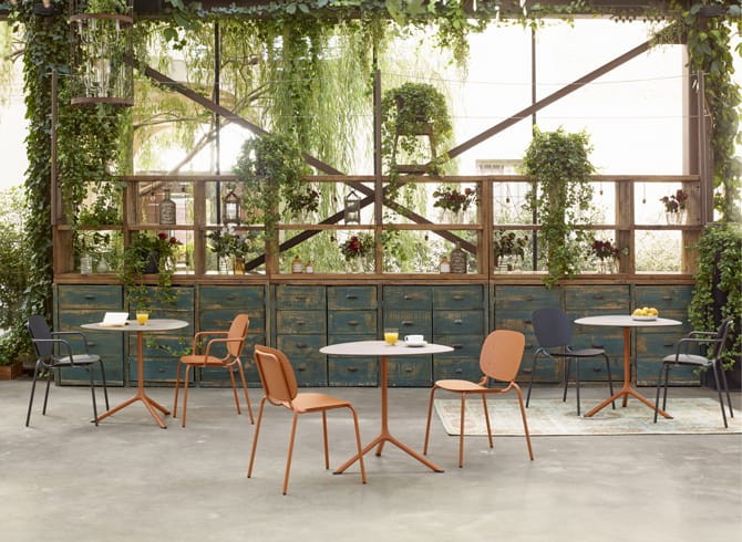 Ogrodowy_stolik_kawowy_TRIPE_MAXI_FISSO_scab