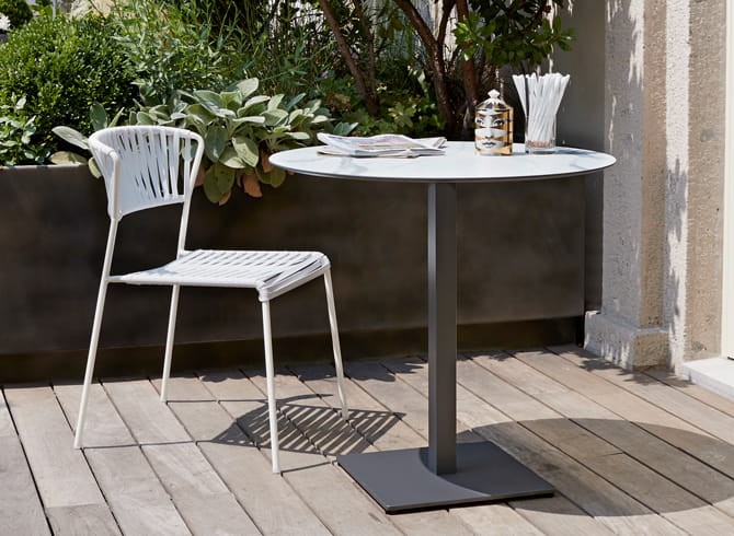 Ogrodowy_stolik_lunchowy_kwadratowy_TIFFANY_scab