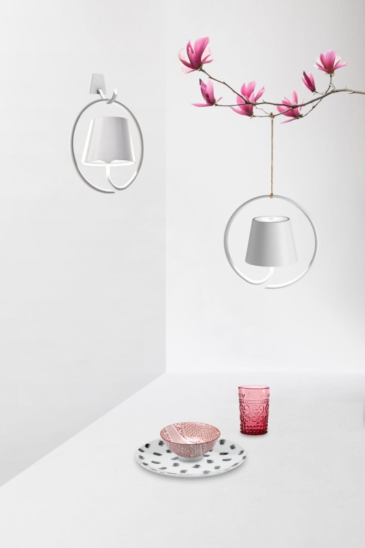 lampa_ogrodowa_USB_wiszaca_poldina_zafferano