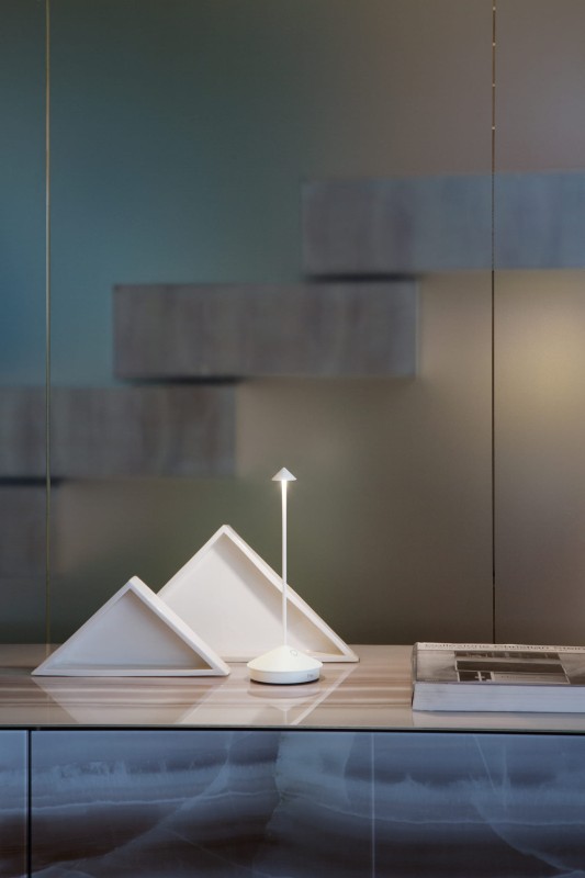 Lampka_ogrodowa_USB_PINA_zafferano