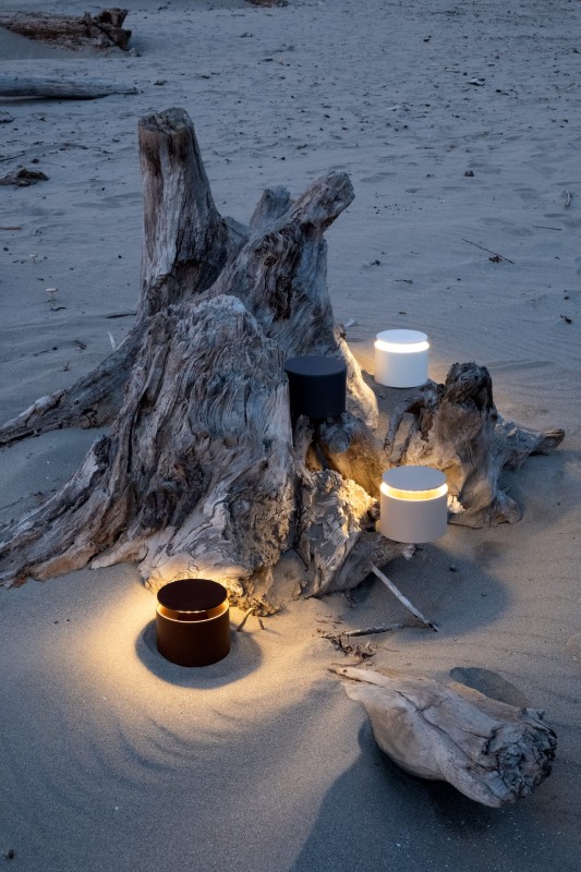 lampa_ogrodowa_USB_Zafferano_Push-up