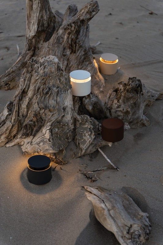 lampa_ogrodowa_USB_Zafferano_Push-up