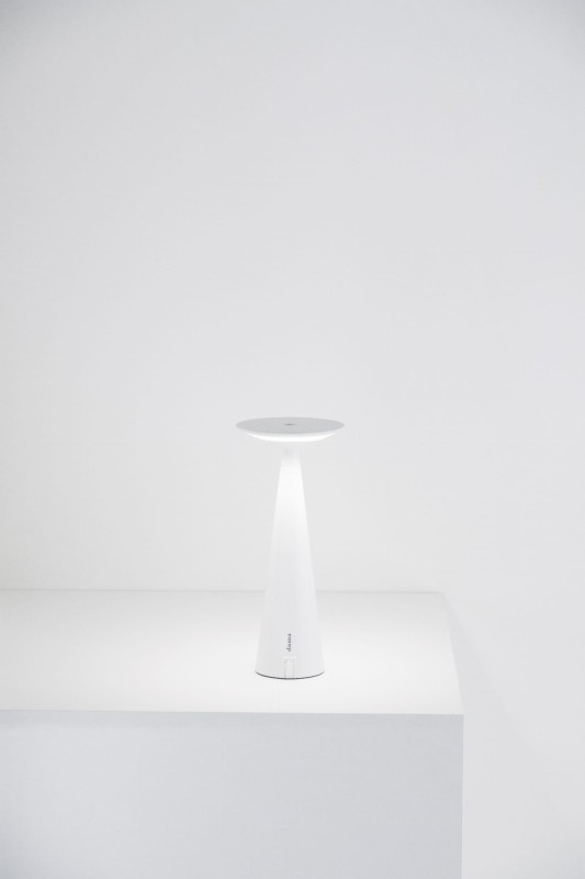 lampka_ogrodowa_led_USB_DAMA_zafferano