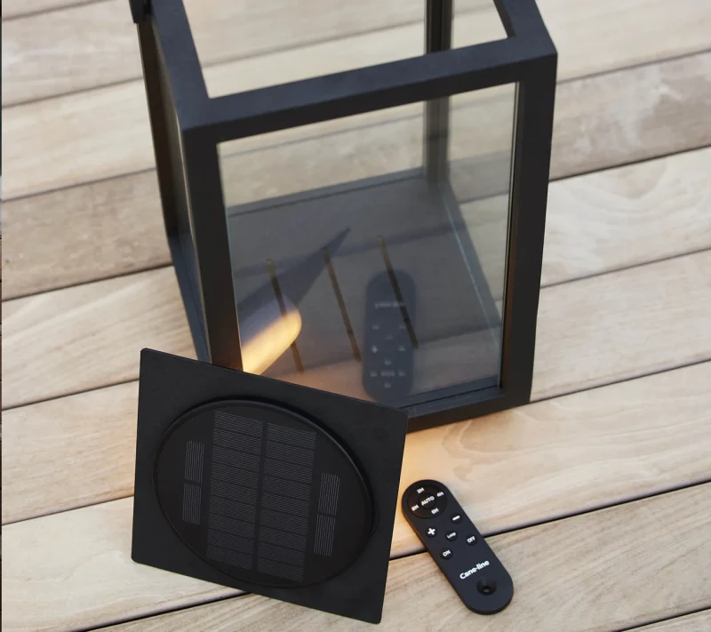 Lampion_ogrodowy_z_modułem_solarnym_LED_Lighthouse_aranżacja_ciemnoszary