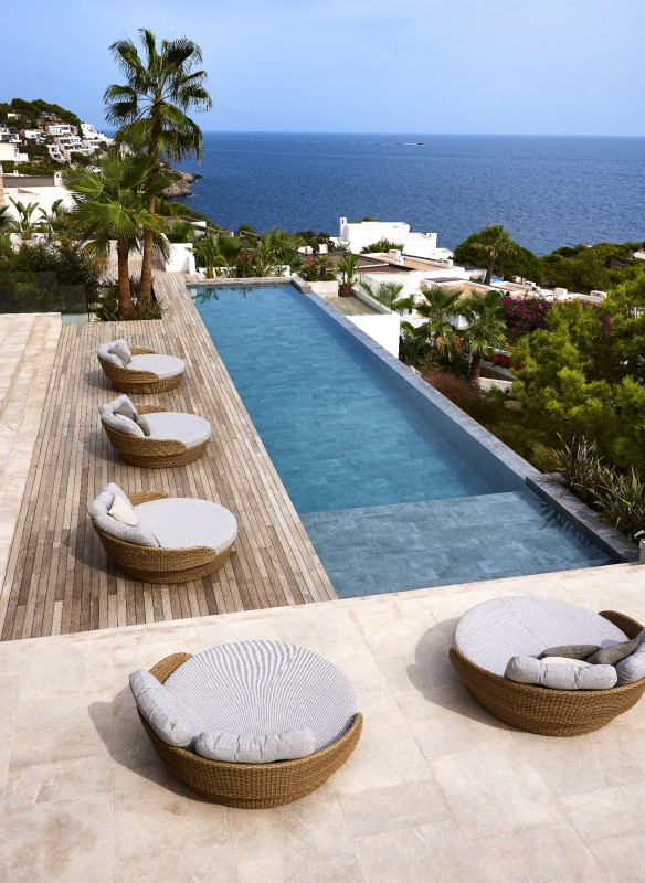 Sofa_ogrodowa_typu_tapczan_Ocean_Large_aranżacja