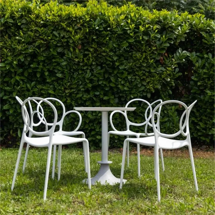 Stolik_ogrodowy_kawowy_DRIADE_LORD YI_aranżacja