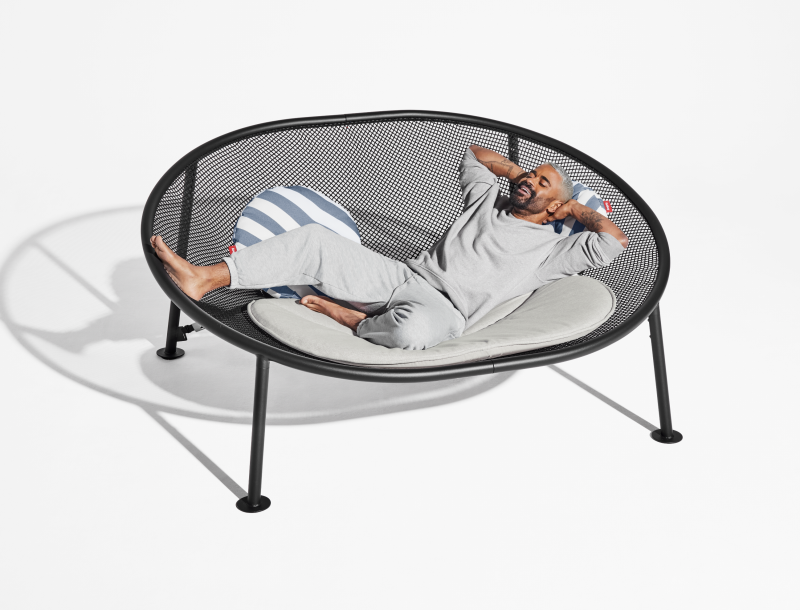 leżanka_ogrodowa_fatboy-netorious-z-poduszką-i-pokrowcem