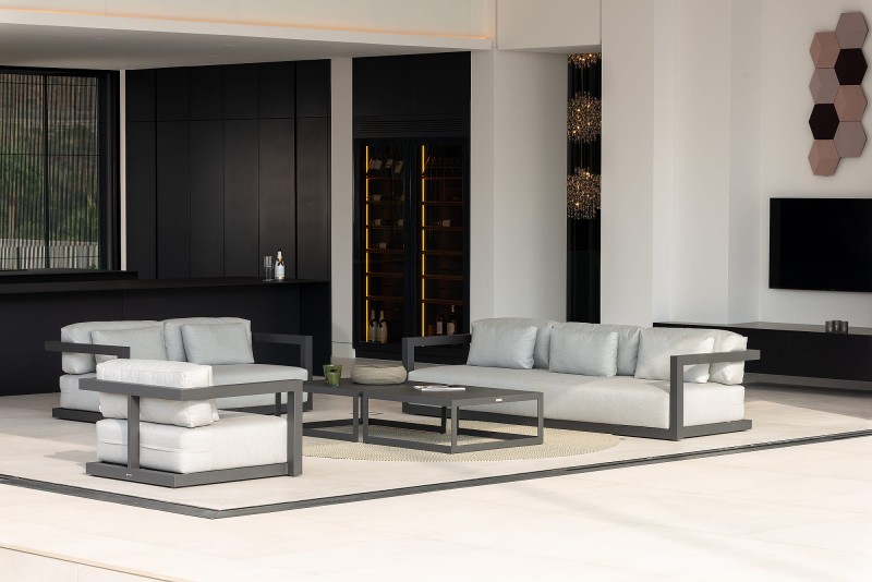 Stolik_kawowy_ogrodowy_BURFORD_aranżacja