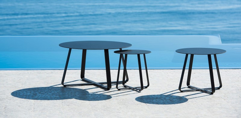 Stolik_kawowy_ogrodowy_ELKO_aranżacja