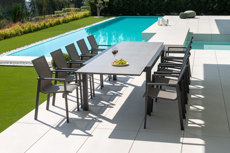 Stół_ogrodowy_rozkładany_LIVORNO_aranżacja