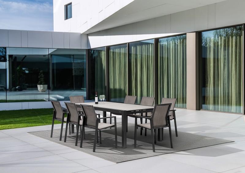 Krzesło_ogrodowe_obiadowe_BEJA_aranżacja