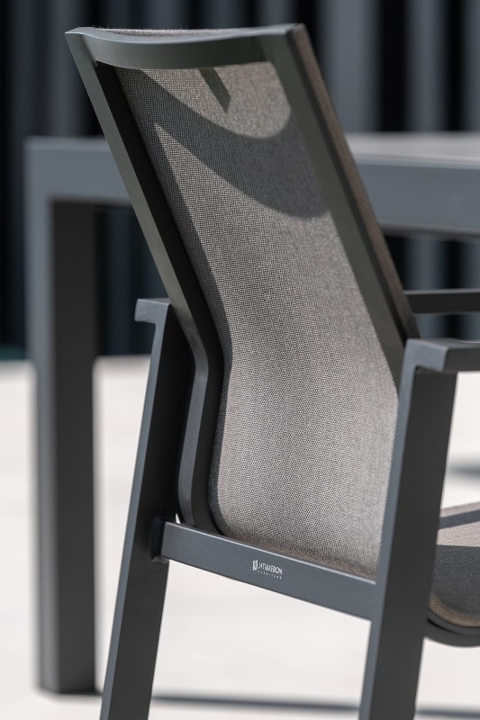 Krzesło_ogrodowe_obiadowe_BEJA_aranżacja