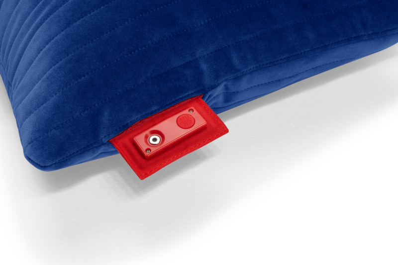 poduszka_rozgrzewająca_fatboy-hotspot-quadro-line-velvet-flash-blue