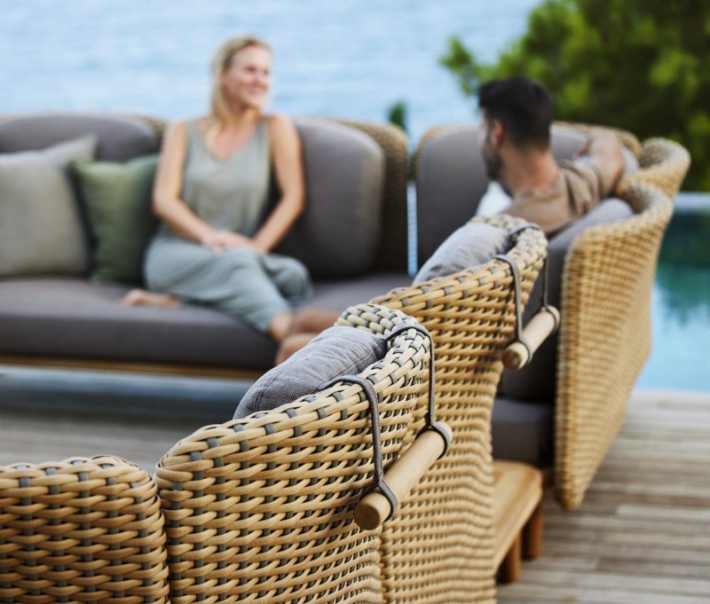 ogrodowa_sofa_wypoczynkowa_ARCH_caneline_z_niskim_oparciem