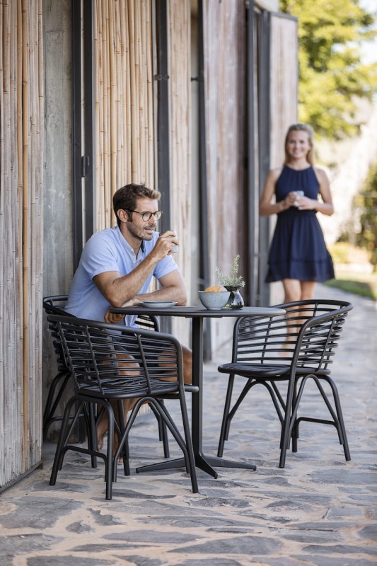 Krzesło_ogrodowe_BLEND_caneline