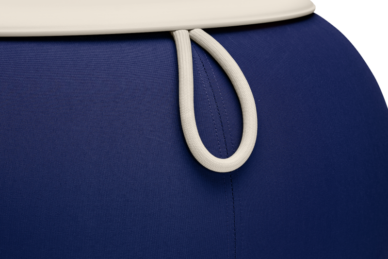 fatboy-dumpty-outdoor-yves-blue-closeup-01-106506.png