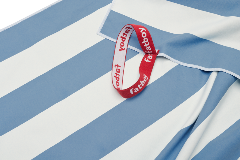fatboy-beach-baggy-wave-blue-closeup-02-106441.png