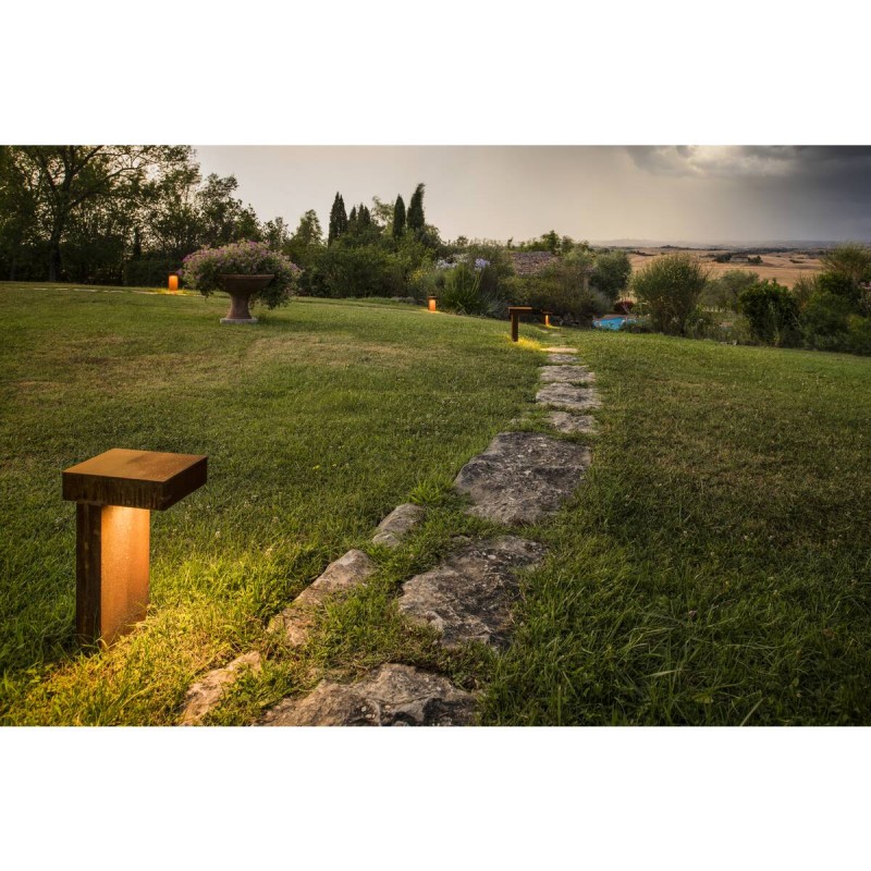 Lampa podłogowa :: RUSTY PATHLIGHT