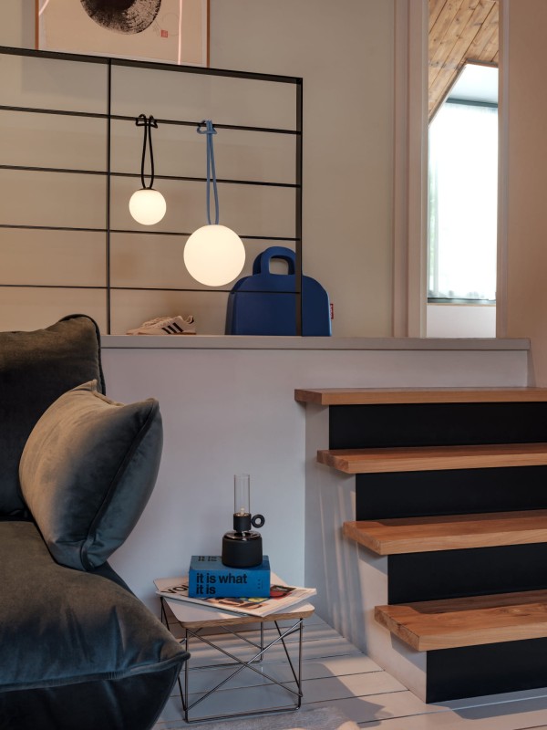 lampa_USB_fatboy-bolleke-mini-la-surprise-anthracite