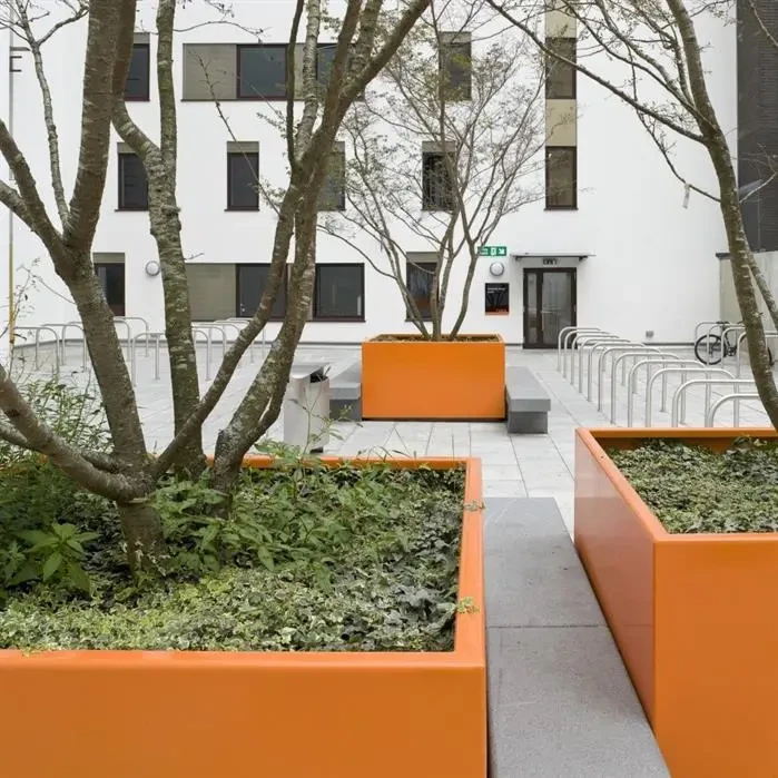 Donica ogrodowa CARREZ kwadratowa :: aluminium