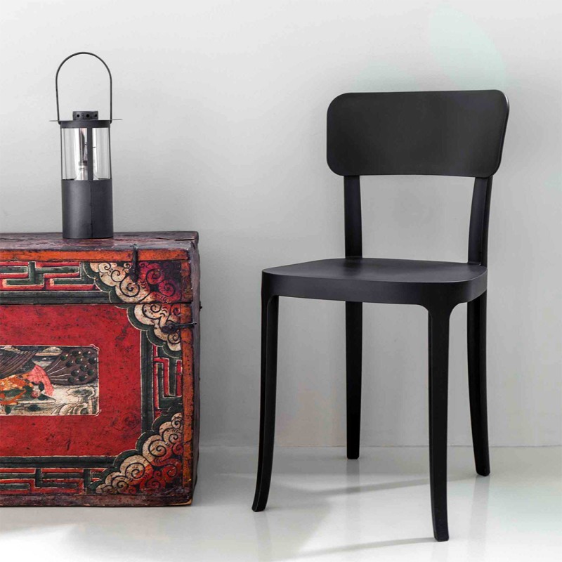 krzesło_Kchair_qeeboo_design-by Stefano Giovannoni