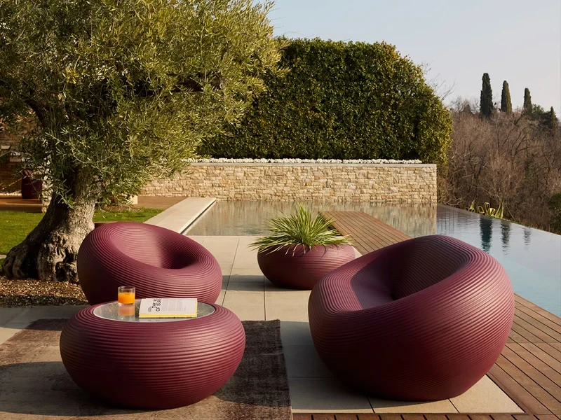 fotel_ogrodowy_Qeeboo_Nami