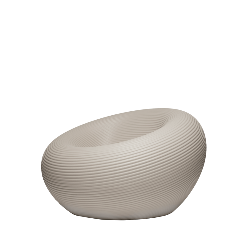 fotel_ogrodowy_qeeboo-nami-armchair-stefano-giovannoni--dove-grey