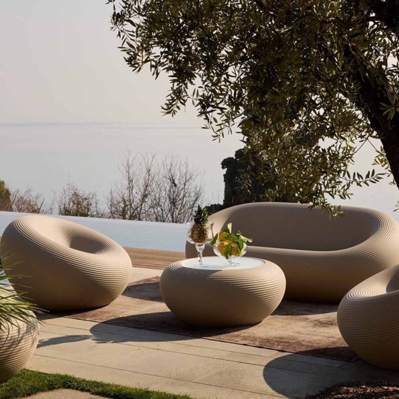 stolik_kawowy_qeeboo-nami-low-table-stefano-giovannoni