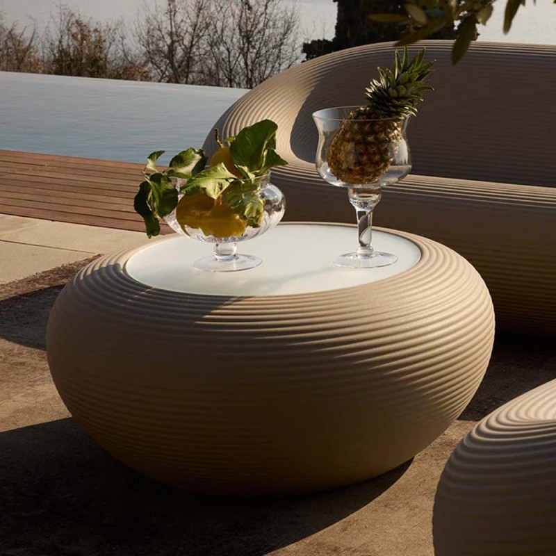 stolik_kawowy_qeeboo-nami-low-table-stefano-giovannoni