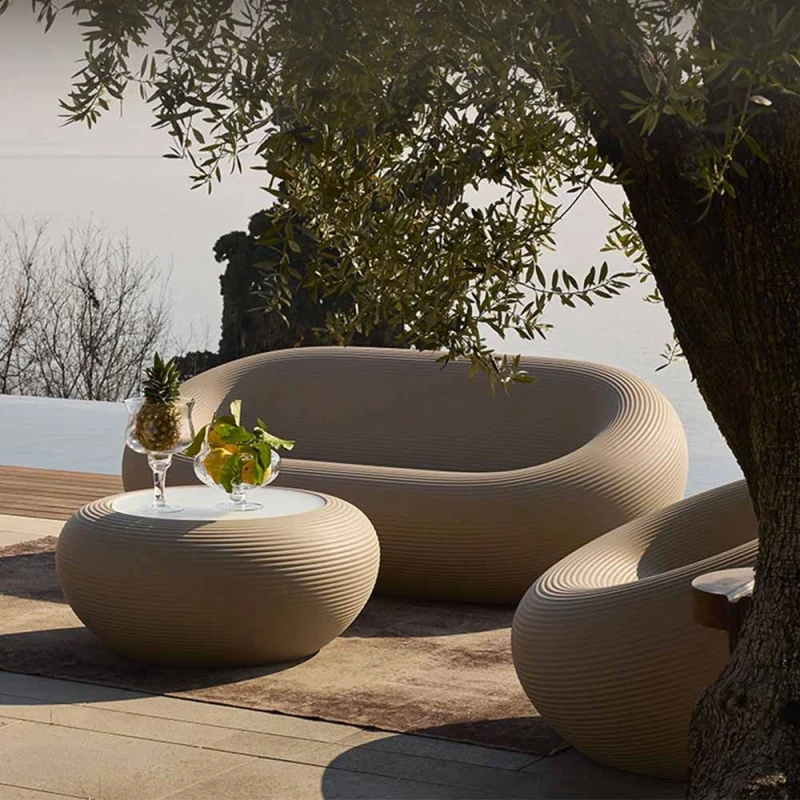 sofa_ogrodowa_qeeboo-nami-sofa-stefano-giovannoni