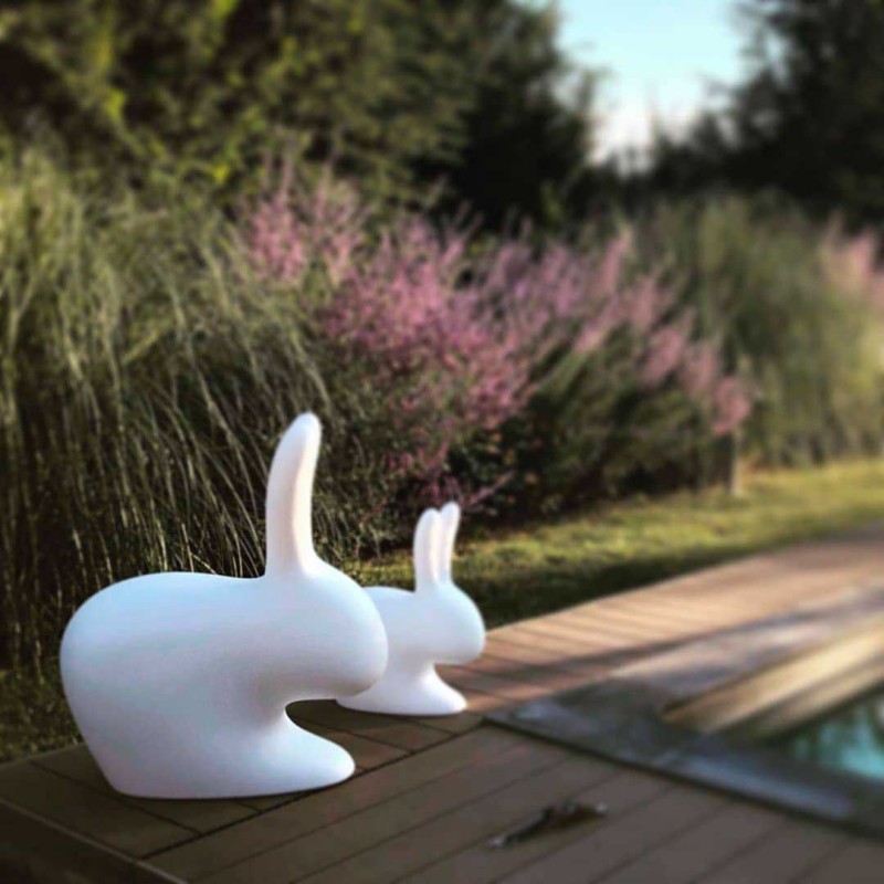siedzisko_królik-qeeboo-rabbit-chair-by-stefano-giovannoni