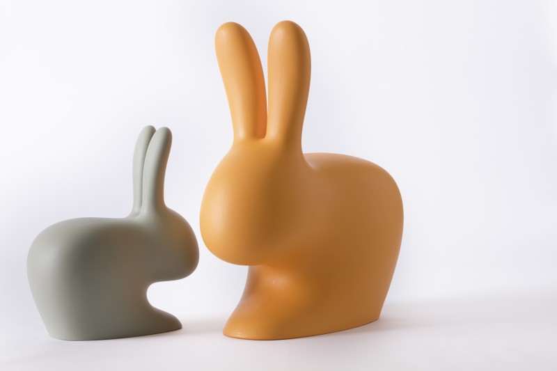siedzisko_królik-qeeboo-rabbit-baby-chair-by-stefano-giovannoni