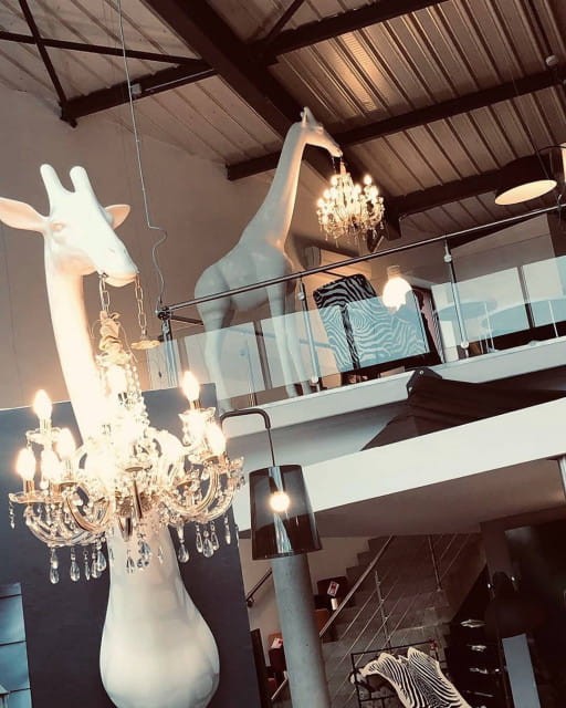 lampa-ogrodowa-qeeboo-giraffe-in-love-xl-4-meters-design-by-marcantonio